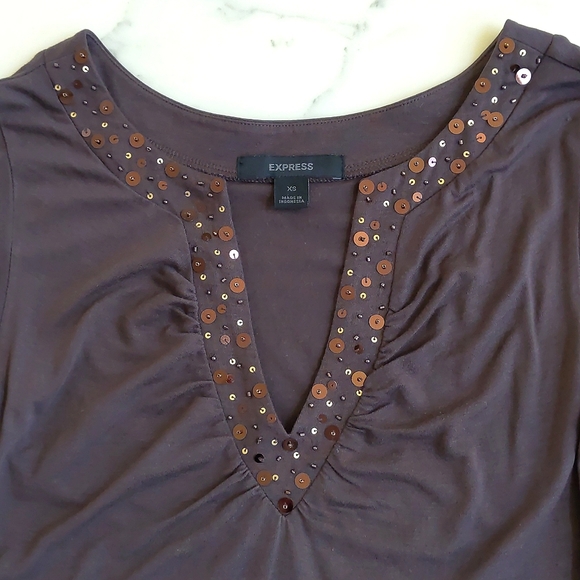 NWOT. Express Lyocell/Spandex 3/4 sleeveless top w/V-Neck beads/Sparkling design - Picture 4 of 4